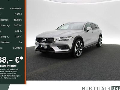 Gebraucht Volvo V60 CC Ultimate 197 PS (144 kW) 2023 Silber Kombi