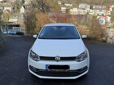 Weiß Gebraucht 2015 VW Polo Comfortline Kleinwagen | 7.800 € (Fairer Preis)