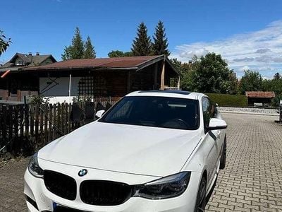 Weiß Gebraucht 2017 BMW 330 M Sport Limousine | 19.999 € (Fairer Preis)