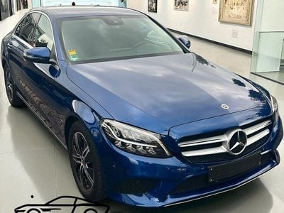 Gebraucht Mercedes C180 Avantgarde 156 PS (114 kW) 2020 Blau Limousine