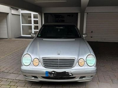 Gebraucht Mercedes E430 279 PS (205 kW) 2001 Grau Limousine