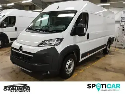 Second-hand Opel Movano 140 CP (102 kW) 2024 Alb Van