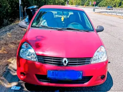 Gebraucht Renault Clio II 2010 Rot Coupé