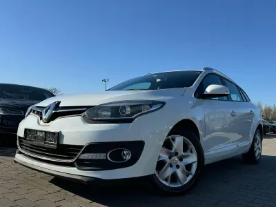 Begagnad Renault Mégane GrandTour Initiale Paris 110 HK (80 kW) 2015 Vit Kombi