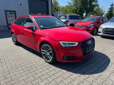 Gebraucht Audi A3 Sport 150 PS (110 kW) 2019 Rot Limousine