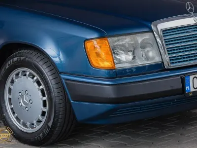 Gebraucht Mercedes 300 220 PS (161 kW) 1990 Blau Limousine