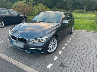 gebraucht BMW 320 d xDrive Touring Luxury Line Luxury Line