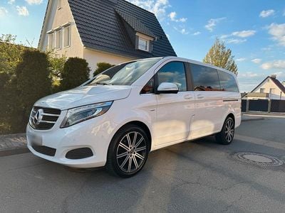 Usata Mercedes V220 Avantgarde 163 CV (119 kW) 2014 Bianco Monovolume