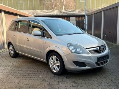 Gebraucht Opel Zafira Edition 140 PS (102 kW) 2010 Silber Van / Kleinbus