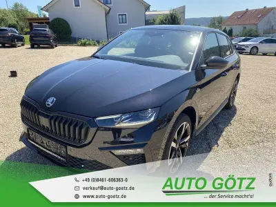 Neu Skoda Scala Monte Carlo 150 PS (110 kW) 2025 Schwarz Kleinwagen