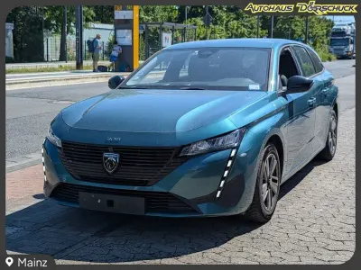 Gebraucht Peugeot 308 SW Active 131 PS (96 kW) 2023 Grün Kombi