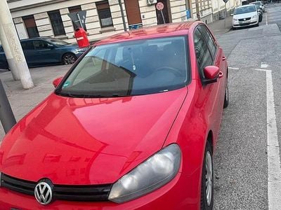 Gebraucht VW Golf VII 86 PS (63 kW) 2013 Rot Limousine