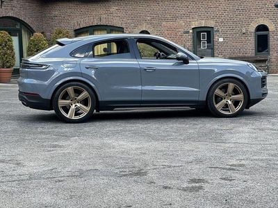 Grau Gebraucht 2025 Porsche Cayenne SUV | 117.790 €