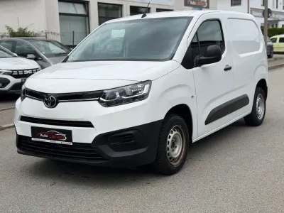 Gebraucht Toyota Proace City City 102 PS (75 kW) 2022 Weiß Van / Kleinbus
