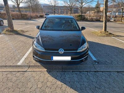Używany VW Golf VII Sound 125 KM (91 kW) 2017 Czarny Sedan/Limuzyna