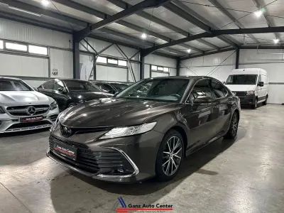 Gebraucht Toyota Camry Hybrid Executive 178 PS (130 kW) 2022 Braun Limousine