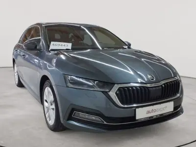 Gebraucht Skoda Octavia First Edition 150 PS (110 kW) 2020 Quarzgrau metallic Kombi