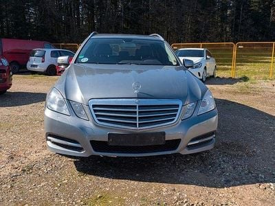 Usata Mercedes E220 Avantgarde 170 CV (125 kW) 2012 Argento Berlina