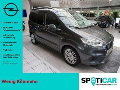 Grau Gebraucht 2019 Ford Tourneo Courier Titanium Van / Kleinbus | 16.790 € (Teuer)