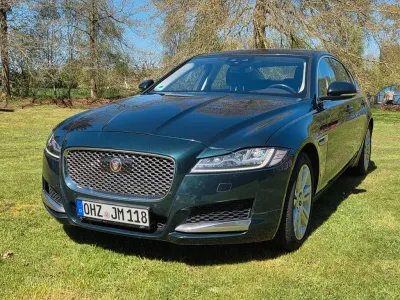 Gebraucht Jaguar XF Prestige 300 PS (220 kW) 2017 Grün Limousine