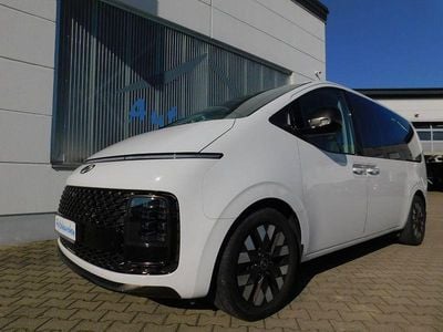 Gebraucht Hyundai Staria Signature 177 PS (130 kW) 2022 Weiß Van / Kleinbus