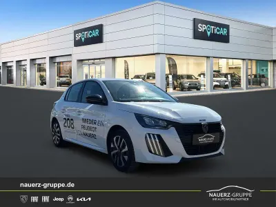 Gebraucht Peugeot 208 Style 101 PS (74 kW) 2025 Lack weiss banquise Kleinwagen
