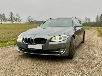 Gebraucht BMW 525 Comfort Edition 204 PS (150 kW) 2011 Grau Limousine