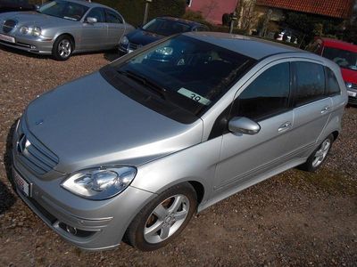 Usata Mercedes B200 140 CV (102 kW) 2008 Argento Monovolume
