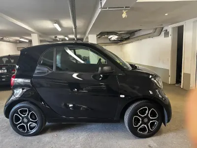 Używany Smart ForTwo Coupé Passion 71 KM (52 kW) 2019 Czarny Coupe