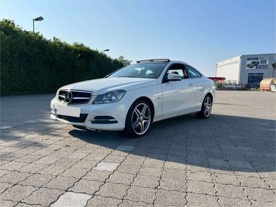 Mercedes 220