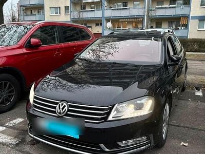 Gebraucht VW Passat Highline 160 PS (117 kW) 2013 Schwarz Kombi