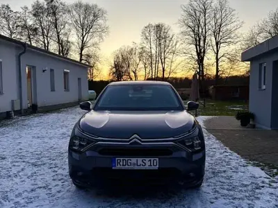 Gebraucht Citroën C4 PureTech 131 PS (96 kW) 2024 Grau SUV