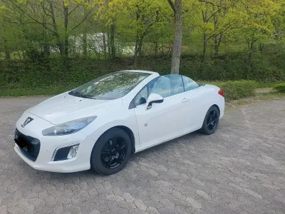 Gebraucht Peugeot 308 CC Roland Garros 156 PS (114 kW) 2012 Weiß Cabrio