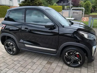 Gebraucht Ligier JS60 45 PS (33 kW) 2024 Schwarz Kleinwagen