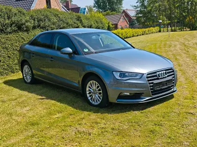 Gebraucht Audi A3 105 PS (77 kW) 2014 Grau Limousine