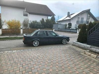 Usata BMW 325 170 CV (125 kW) 1988 Nero Berlina
