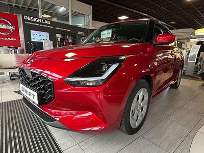 Gebraucht Suzuki Swift Comfort 83 PS (61 kW) 2025 Rot Kleinwagen