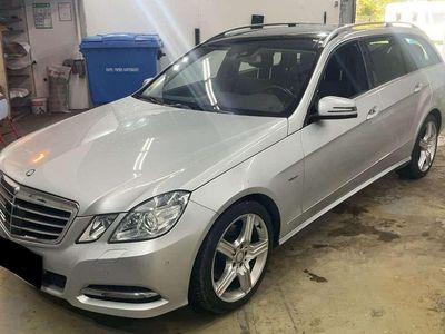 Iridiumsilber Gebraucht 2011 Mercedes E350 Avantgarde Kombi | 16.950 € (Etwas zu teuer)