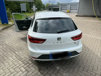 Käytetty Seat Leon FR 150 HP (110 kW) 2020 Valkoinen Farmari