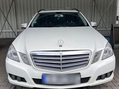 Gebraucht Mercedes E250 170 PS (125 kW) 2010 Weiß Kombi