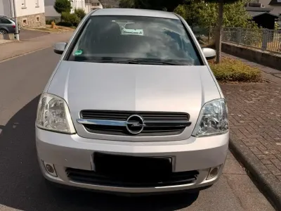 Gebraucht Opel Meriva 102 PS (75 kW) 2005 Silber Van / Kleinbus