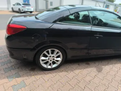 Gebraucht Opel Astra Cosmo 140 PS (102 kW) 2008 Schwarz Cabrio
