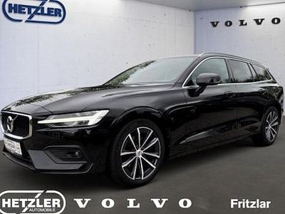 Gebraucht Volvo V60 Momentum 197 PS (144 kW) 2020 Schwarz Kombi