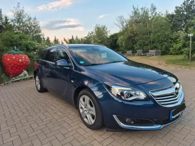 Gebraucht Opel Insignia 163 PS (119 kW) 2014 Blau Kombi