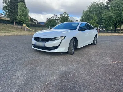 Gebraucht Peugeot 508 Active 131 PS (96 kW) 2021 Weiß Limousine