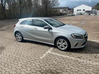Brugt Mercedes A180 122 HK (89 kW) 2016 Sølv Sedan
