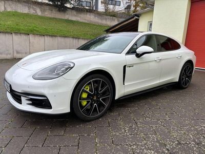 Porsche Panamera 4