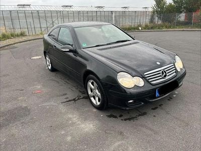 Usado Mercedes CL220 102 HP (75 kW) 2007 Preto Coupé