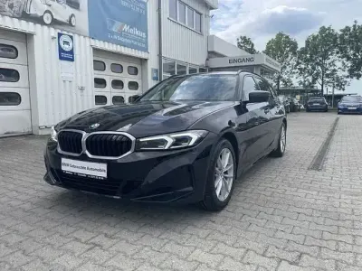 Gebraucht BMW 318 Shadowline 156 PS (114 kW) 2024 Saphirschwarz Kombi