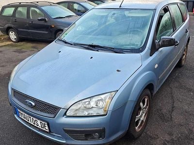 Blau Gebraucht 2006 Ford Focus Kombi | 2.489 € (Fairer Preis)